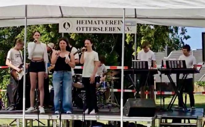 Ottersleben singt und wir singen mit. : )